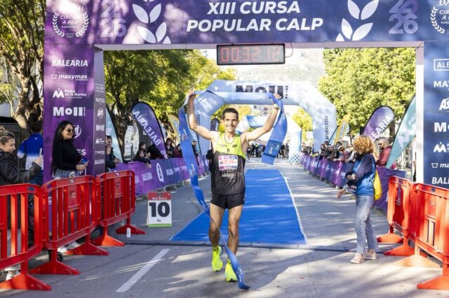 El passat diumenge, 22 de febrer, Calp va ser l’escenari de la primera prova del Circuit a Peu Marina Alta, amb una jornada espectacular d’esport i ambient als nostres carrers.

Els grans protagonistes han sigut José Manuel Barragán i María Isabel Ferrer, que es van imposar en la prova absoluta i, a més, van pulveritzar les seues marques personals. Una demostració de nivell, esforç i superació que posa el llistó molt alt per a la resta del circuit.

Calp continua consolidant-se com a referent esportiu a la Marina Alta, apostant per l’esport popular i per esdeveniments que omplin els nostres carrers de vida, salut i convivència. 💛💙

@iruncalp 
—

El pasado domingo, 22 de febero, Calp fue el escenario de la primera prueba del Circuit a Peu Marina Alta, con una jornada espectacular de deporte y ambiente en nuestras calles.

Los grandes protagonistas han sido José Manuel Barragán y María Isabel Ferrer, que se impusieron en la prueba absoluta y además pulverizaron sus marcas personales. Una demostración de nivel, esfuerzo y superación que deja el listón muy alto para el resto del circuito.

Calp sigue consolidándose como referente deportivo en la Marina Alta, apostando por el deporte popular y por eventos que llenan nuestras calles de vida, salud y convivencia. 💛💙