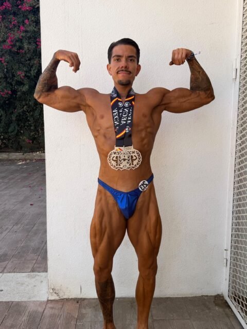 💪🏼🏆 ¡David Bullón, subcampeón de España de culturismo natural!

🥈 David Bullón, deportista de Calp, ha conseguido el subcampeonato de España de culturismo natural en el Campeonato Nacional celebrado en Córdoba. Un gran resultado que le ha permitido clasificarse para el Campeonato del Mundo, que se celebrará en Salamanca el próximo 31 de octubre. 🌍

🇪🇸 David tendrá la oportunidad de representar a Calp en una competición internacional, llevando el nombre de nuestro municipio a lo más alto.

👏🏻 ¡Enhorabuena por este gran logro y mucha suerte en el Mundial, David!

——
💪🏼🏆 David Bullón, subcampió d’Espanya de culturisme natural!

🥈 David Bullón, esportista de Calp, ha aconseguit el subcampionat d’Espanya de culturisme natural en el Campionat Nacional celebrat a Còrdova. Un gran resultat que li ha permés classificar-se per al Campionat del Món, que se celebrarà a Salamanca el pròxim 31 d’octubre. 🌍

🇪🇸 David tindrà l’oportunitat de representar Calp en una competició internacional, portant el nom del nostre municipi ben amunt.

👏🏻 Enhorabona per aquest gran assoliment i molta sort en el Mundial, David!